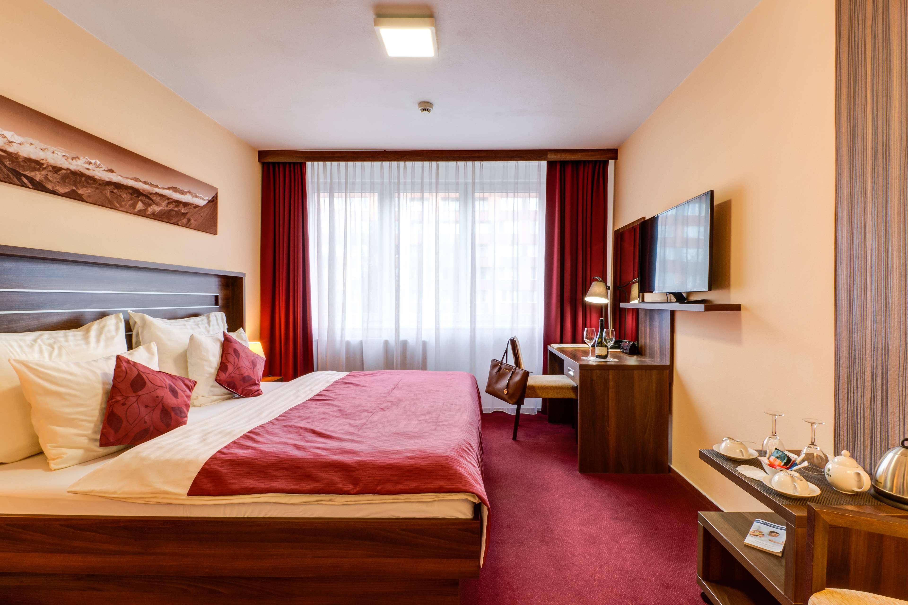Best Western Hotel Vista Ostrava Exterior photo