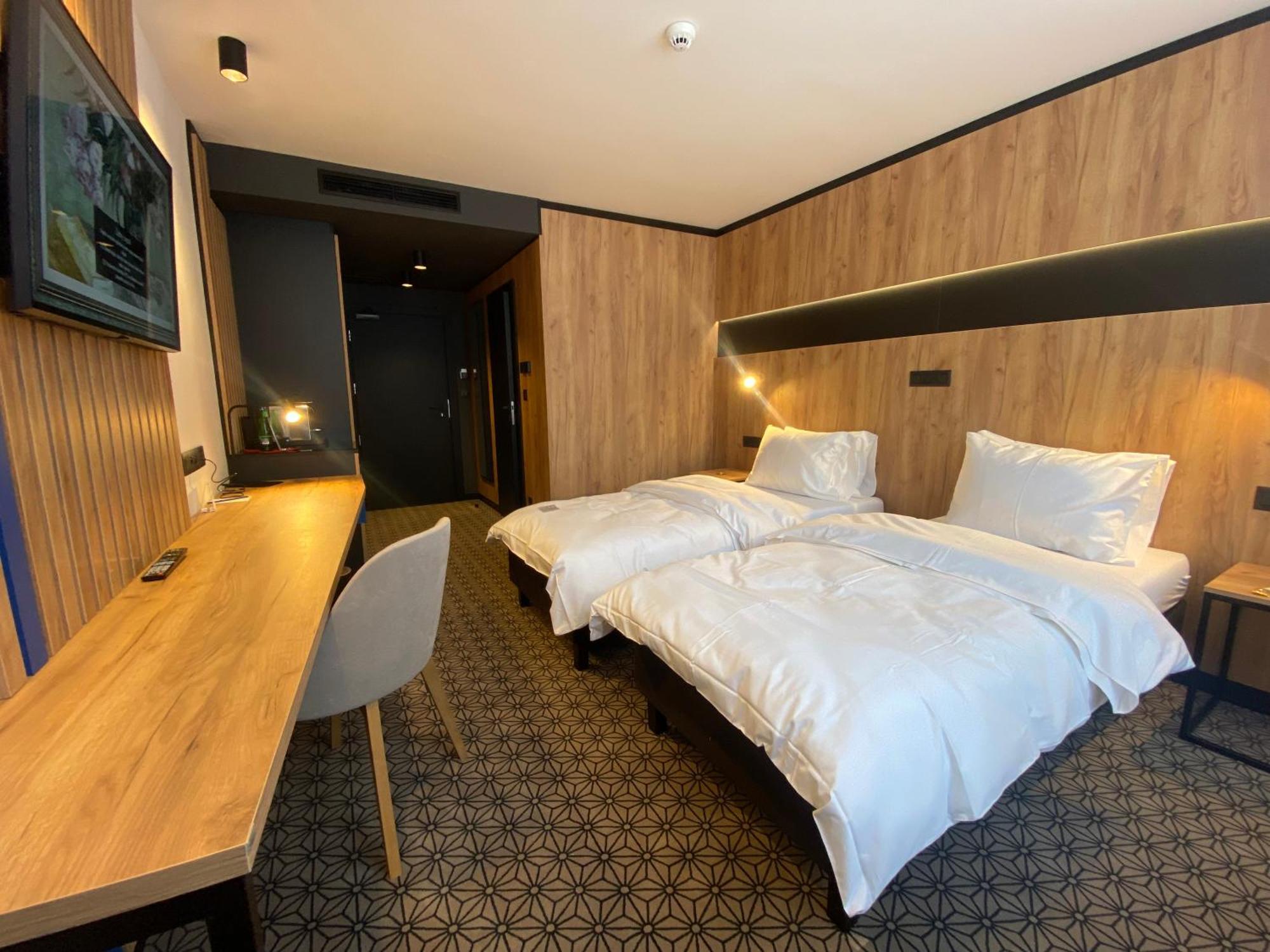 Best Western Hotel Vista Ostrava Exterior photo