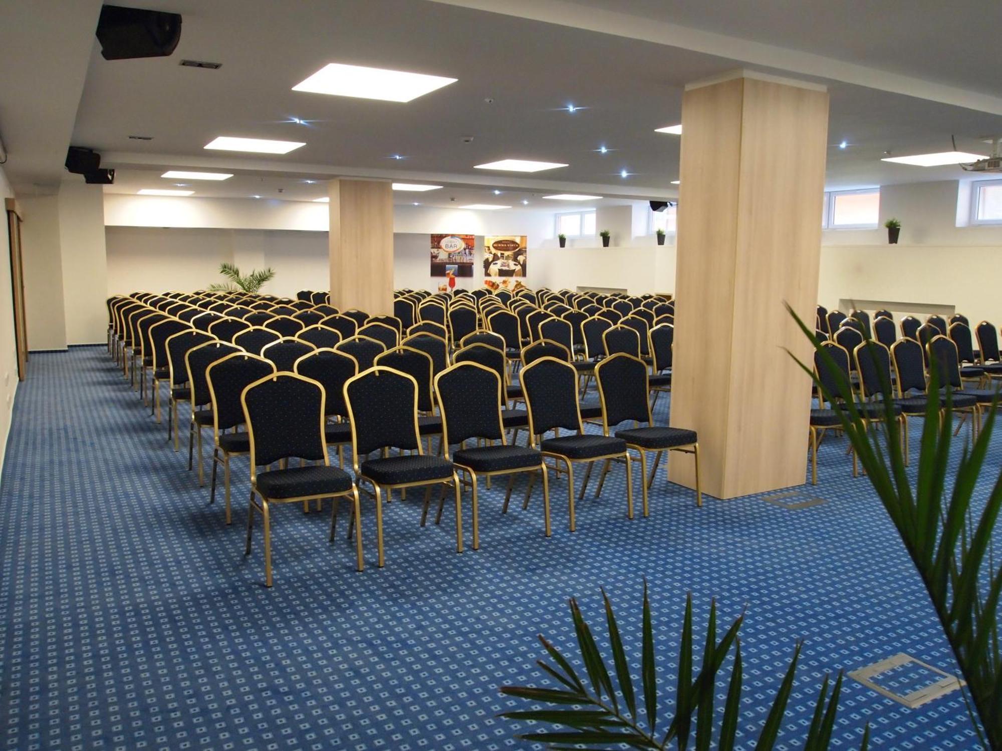 Best Western Hotel Vista Ostrava Exterior photo